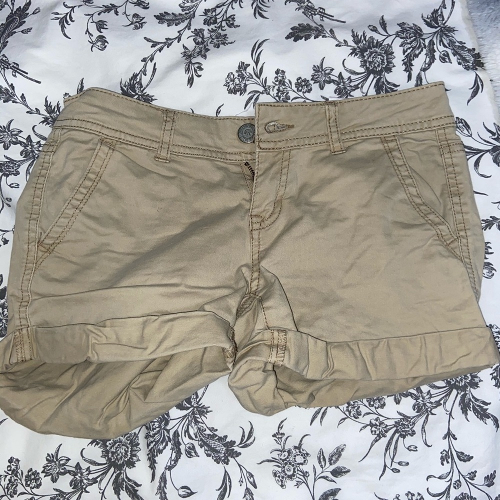 Khakis aeropostale shorts